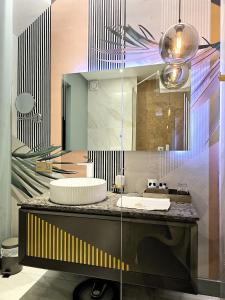 Phòng tắm tại ARN Boutique Hotel