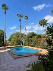 The swimming pool at or close to VILLA ALCAZAR