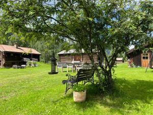 Zahrada ubytování Sevletunet B&B and Cabins
