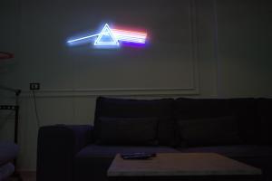 Posezení v ubytování The Prism Apartment + 8 fotografií