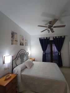 Ένα ή περισσότερα κρεβάτια σε δωμάτιο στο Gavira's Home