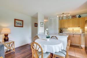Kuchyň nebo kuchyňský kout v ubytování Turtle Bay Condo with Pool Access and Golf Course!