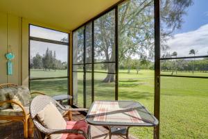 Zahrada ubytování Turtle Bay Condo with Pool Access and Golf Course!