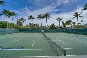 Tenis a/nebo squash v ubytování Turtle Bay Condo with Pool Access and Golf Course! nebo okolí