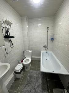 Ένα μπάνιο στο Asanova House