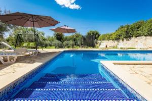 Bazén v ubytování Holiday Home Pina nebo v jeho okolí