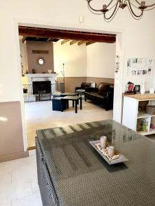 Η κουζίνα ή μικρή κουζίνα στο House 15 Min from Disneyland and 30 Min Paris
