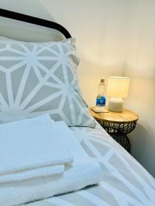Gallery image of Shoreham Beach Cabana - Cozy ensuite Cabana with private entrance on beautiful Shoreham Beach - Close to Brighton City Airport and Panattoni Park in Shoreham-by-Sea