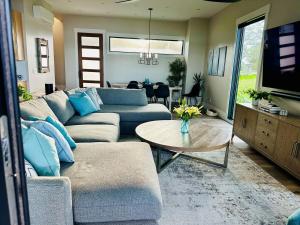 Foto dalla galleria di Exquisite 4-BR Boater's Paradise a Hampstead Altre 18 foto