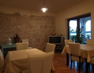 Gallery image of Guest House Villa Papalina in Rab