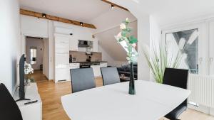 Kuchnia lub aneks kuchenny w obiekcie Moderne Ferienwohnung mit Bergblick