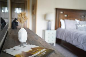 Ảnh trong thư viện ảnh của The Retreat At Norwich Lake ở Huntington