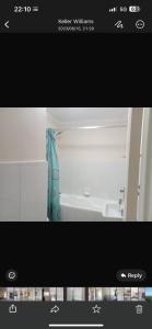 Ένα μπάνιο στο 2 Bedroom Willow Park Apartment