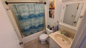 Koupelna v ubytování 1br with 1ba Oceanfront in Beautiful Kualoa