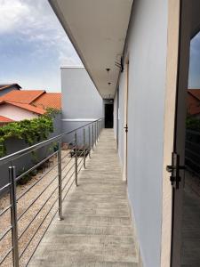 Un balcón o terraza en Quartos a 1km do centro de Pirenópolis 7 fotos más