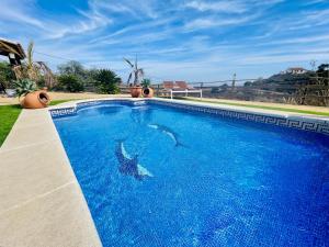 Bazén v ubytování Villa in Malaga, private pool and sea view nebo v jeho okolí + 29 fotografií