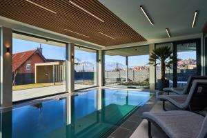 Bazén v ubytování Design Villa Stella private pool & spa nebo v jeho okolí