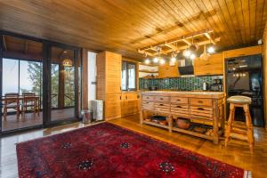 Köök või kööginurk majutusasutuses Uludağ Tatil Evleri & Villa Seyir