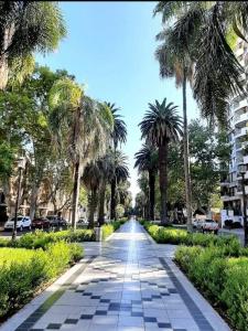 Κήπος έξω από το A media cuadra de la principal Av Boulevard Oroño! ALOJAMIENTOS ROSARIO!