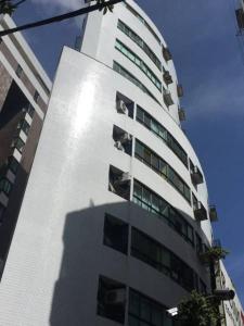 O edifício em que o apartamento se localiza