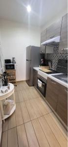 Køkken eller tekøkken på Appartement moderne avec cour extérieure Villemomble F3 59m2