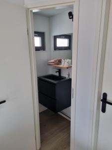 Φωτογραφία από το άλμπουμ του Exclusive houseboat experience σε Stavoren