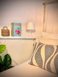 Posteľ alebo postele v izbe v ubytovaní Cosy Studio +netflix+24h entry+silent air conditionning