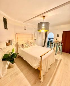 Posteľ alebo postele v izbe v ubytovaní Cosy Studio +netflix+24h entry+silent air conditionning