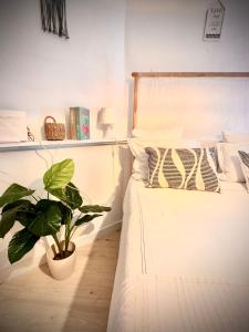 Posteľ alebo postele v izbe v ubytovaní Cosy Studio +netflix+24h entry+silent air conditionning