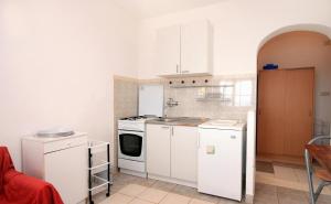 Kuchyňa alebo kuchynka v ubytovaní Apartments Desa