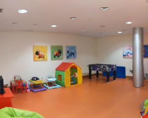 Detský klub v ubytovaní Spacious apartment with 3 pools & gym
