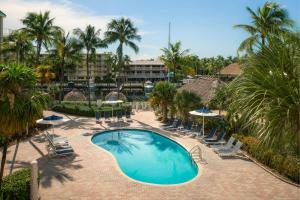Bazén v ubytování Courtyard by Marriott Key Largo nebo v jeho okolí