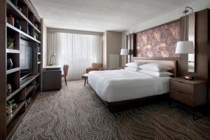 Postel nebo postele na pokoji v ubytování Marriott Albany + 17 fotografií