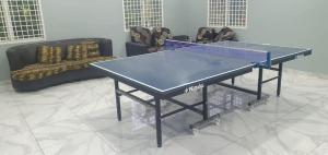 Stolní tenis v ubytování D'Mahdi Rimba Village nebo okolí