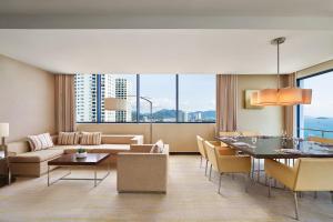 Posezení v ubytování Sheraton Nha Trang Hotel & Spa