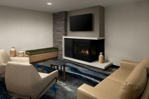 Posezení v ubytování Fairfield Inn & Suites Portland South/Lake Oswego