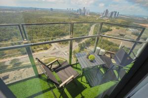 Balkón nebo terasa v ubytování Almas suites Iskandar Johor By The One