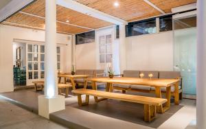 Theoxenia Caldera Hotel的休息区