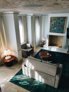 Χώρος καθιστικού στο AB Residences-Cihangir Luxury Diamond Apartment