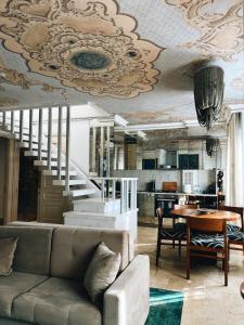 Χώρος καθιστικού στο AB Residences-Cihangir Luxury Diamond Apartment