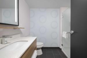 Bagno di Tru By Hilton Phoenix Midtown