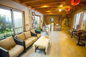 A seating area at Dong Shan He B&B