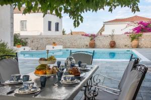 The swimming pool at or close to Villa 1853-Upper floor