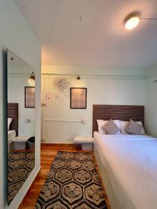 Eevolve Dharamkot - An Eco Hostel客房内的一张或多张床位
