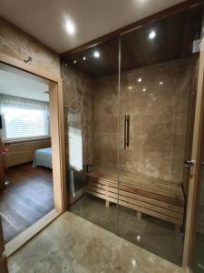Ванная комната в 2 izbový štýlový a útulný apartmán