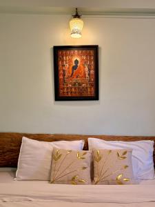 Eevolve Dharamkot - An Eco Hostel客房内的一张或多张床位