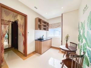 Kuhinja oz. manjša kuhinja v nastanitvi Doha Central Bliss Danang Hotel by Haviland