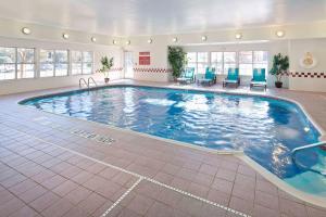 Bazén v ubytování Residence Inn by Marriott Waco nebo v jeho okolí
