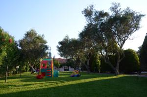 Herní místnost nebo prostor pro děti v ubytování Studios Petra