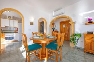 Kuchnia lub aneks kuchenny w obiekcie Villa Lehman - PlusHolidays